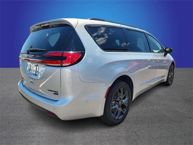 2023 Chrysler Pacifica PACIFICA LIMITED AWD