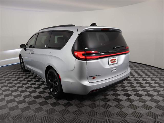 2023 Chrysler Pacifica PACIFICA TOURING L