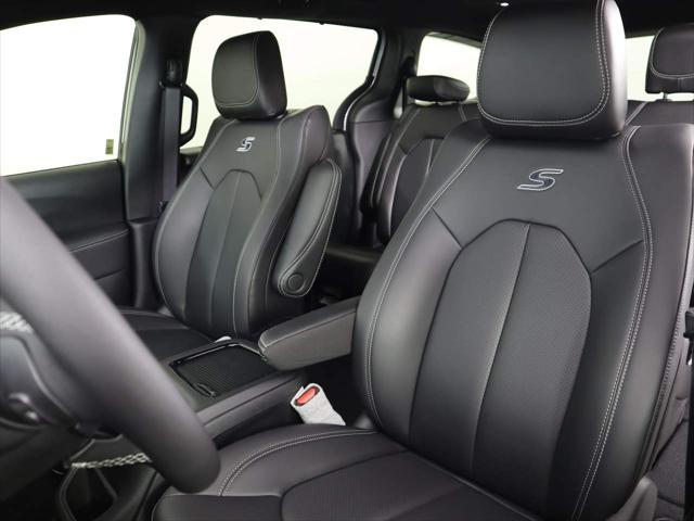 2023 Chrysler Pacifica PACIFICA TOURING L