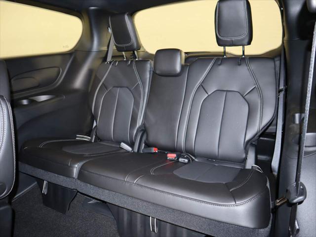 2023 Chrysler Pacifica PACIFICA TOURING L
