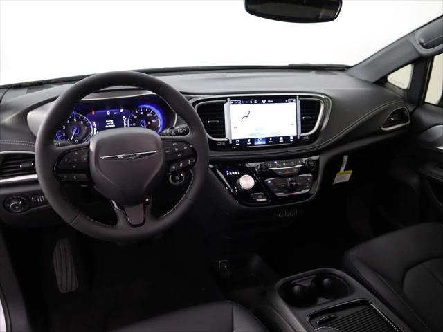 2023 Chrysler Pacifica PACIFICA TOURING L