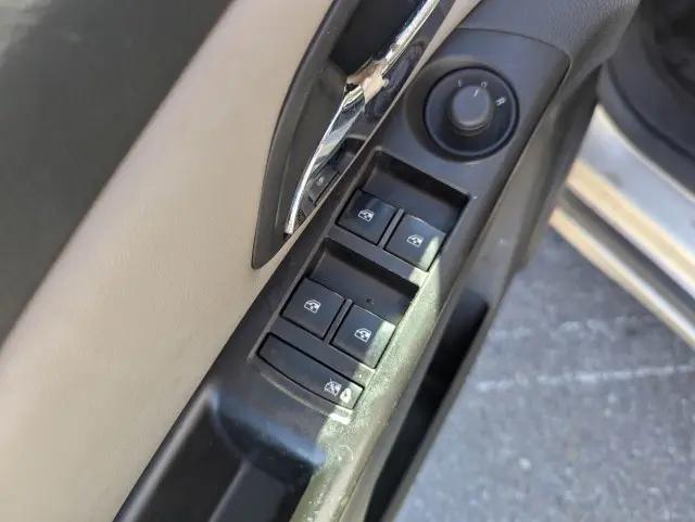 2013 Chevrolet Cruze LS Auto