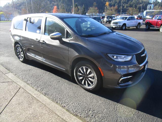 2023 Chrysler Pacifica Plug-In Hybrid PACIFICA PLUG-IN HYBRID LIMITED