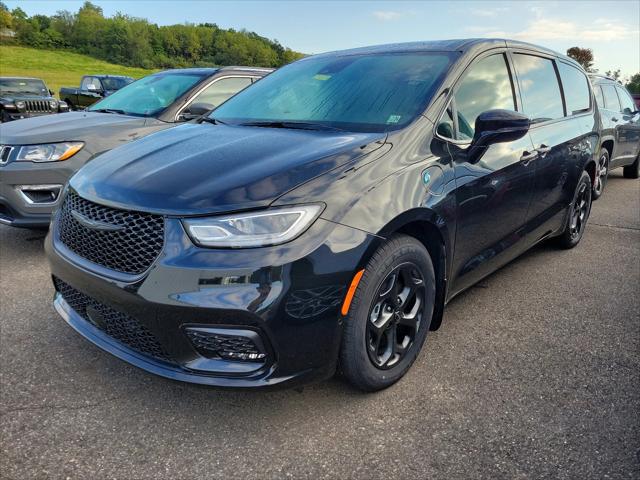 2023 Chrysler Pacifica Hybrid PACIFICA PLUG-IN HYBRID LIMITED