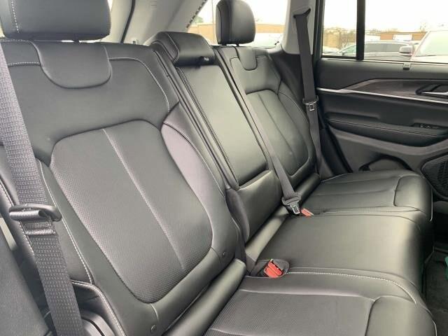 2023 Jeep Grand Cherokee GRAND CHEROKEE LIMITED 4X4