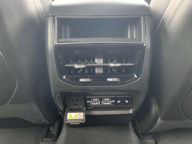 2023 Jeep Grand Cherokee GRAND CHEROKEE LIMITED 4X4
