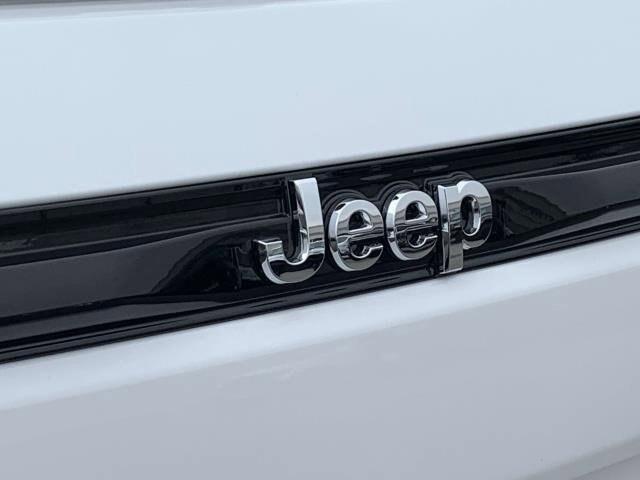 2023 Jeep Grand Cherokee GRAND CHEROKEE LIMITED 4X4