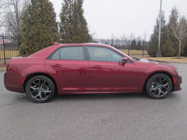 2023 Chrysler Chrysler 300 300 TOURING L RWD