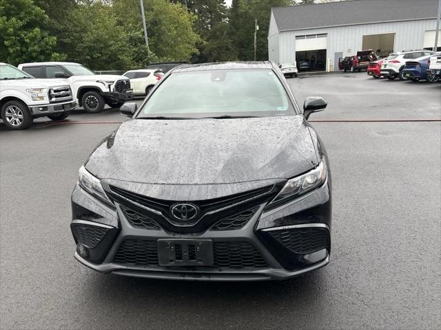 2022 Toyota Camry SE AWD