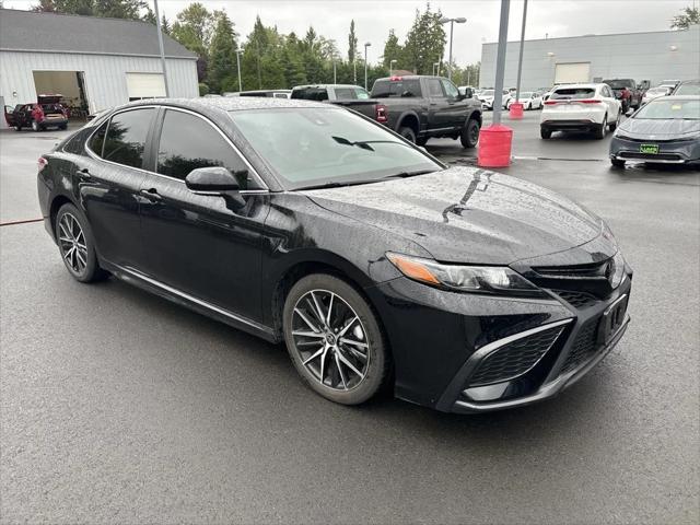 2022 Toyota Camry SE AWD