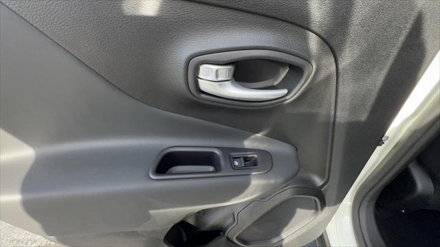 2023 Jeep Renegade RENEGADE ALTITUDE 4X4