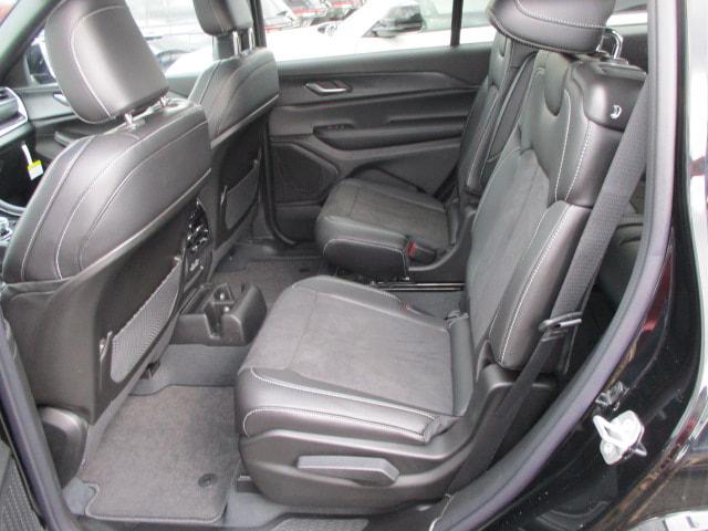 2023 Jeep Grand Cherokee GRAND CHEROKEE L ALTITUDE 4X4