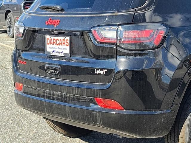 2023 Jeep Compass COMPASS (RED) 4X4