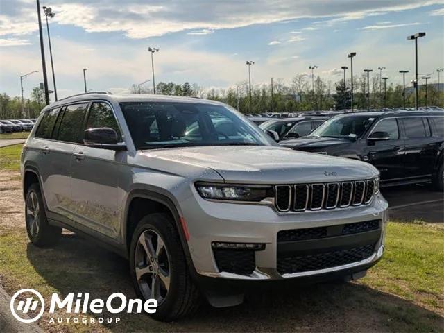 2023 Jeep Grand Cherokee GRAND CHEROKEE L LIMITED 4X4