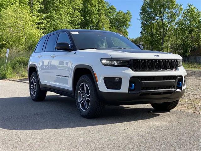 2023 Jeep Grand Cherokee 4xe GRAND CHEROKEE TRAILHAWK 4xe 2023 Jeep Grand Cherokee 4xe GRAND CHEROKEE TRAILHAWK 4xe