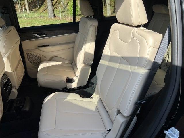 2023 Jeep Grand Cherokee GRAND CHEROKEE L LIMITED 4X4