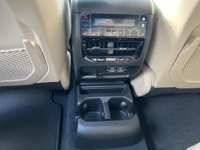 2023 Jeep Grand Cherokee GRAND CHEROKEE L LIMITED 4X4