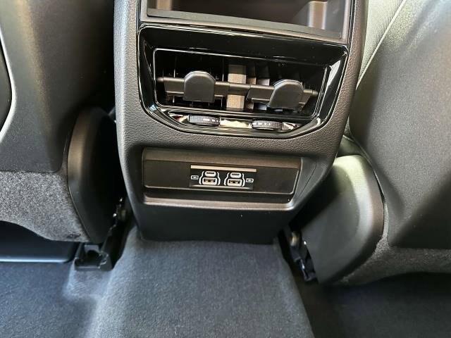 2023 Jeep Grand Cherokee GRAND CHEROKEE LAREDO 4X4