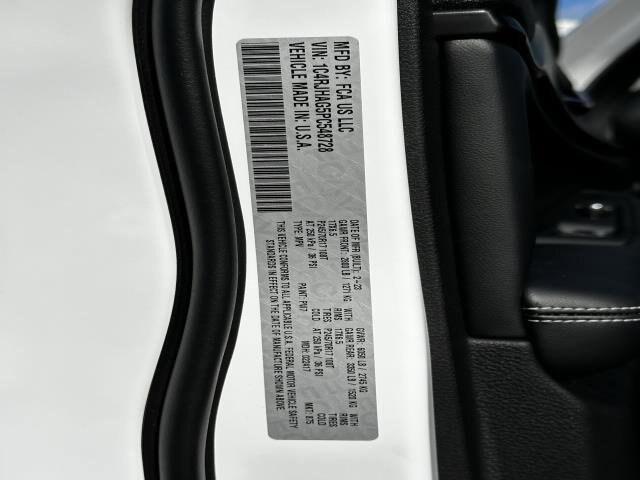 2023 Jeep Grand Cherokee GRAND CHEROKEE LAREDO 4X4