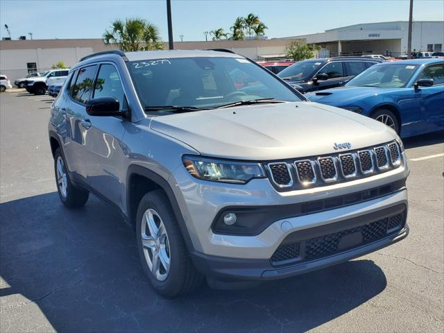 2023 Jeep Compass COMPASS LATITUDE 4X4