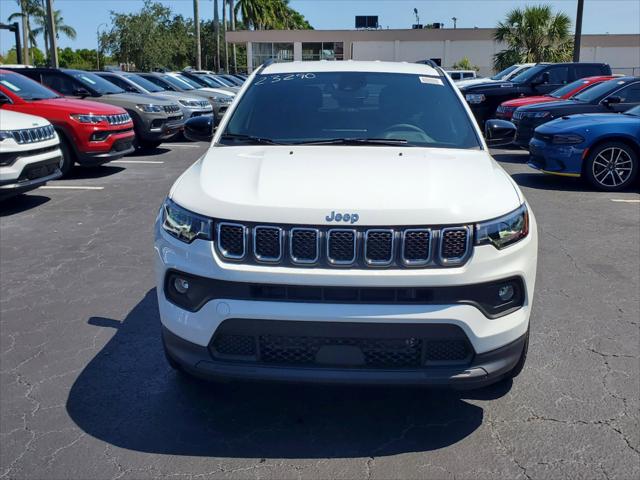 2023 Jeep Compass COMPASS LATITUDE 4X4