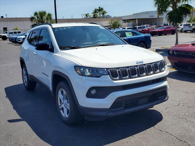 2023 Jeep Compass COMPASS LATITUDE 4X4