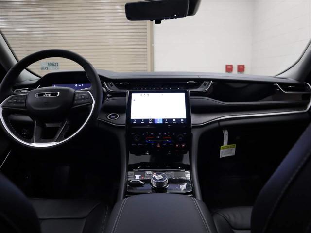 2023 Jeep Grand Cherokee GRAND CHEROKEE LIMITED 4X4