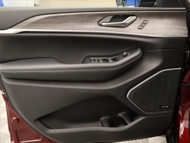 2023 Jeep Grand Cherokee GRAND CHEROKEE LIMITED 4X4
