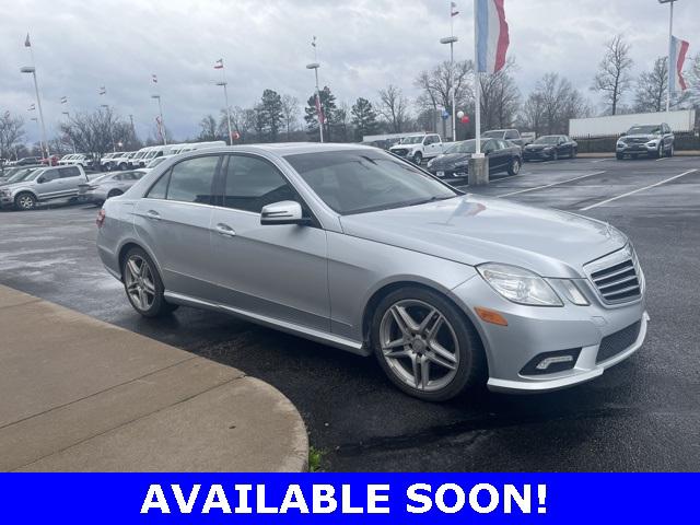 2011 Mercedes-Benz E-Class E350 Luxury's photo