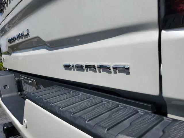 2022 GMC Sierra 1500 Limited 4WD Crew Cab Short Box Denali