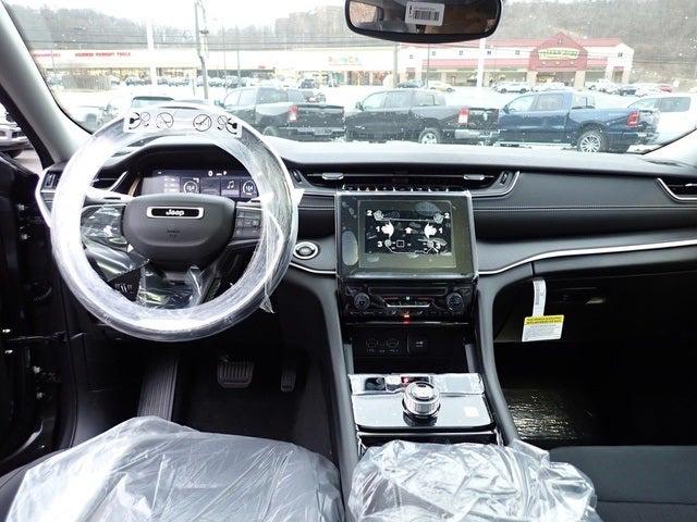 2023 Jeep Grand Cherokee GRAND CHEROKEE LAREDO 4X4