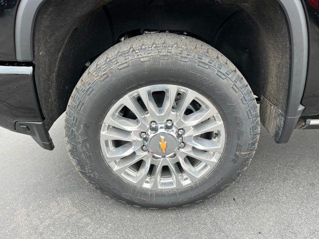 2023 Chevrolet Silverado 3500HD 4WD Crew Cab Standard Bed High Country