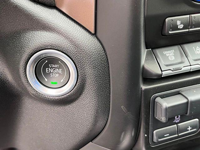 2023 Chevrolet Silverado 3500HD 4WD Crew Cab Standard Bed High Country