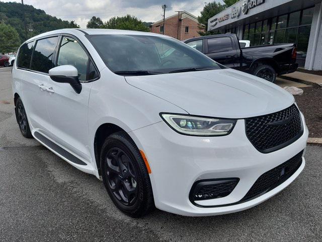 2023 Chrysler Pacifica Hybrid PACIFICA PLUG-IN HYBRID TOURING L