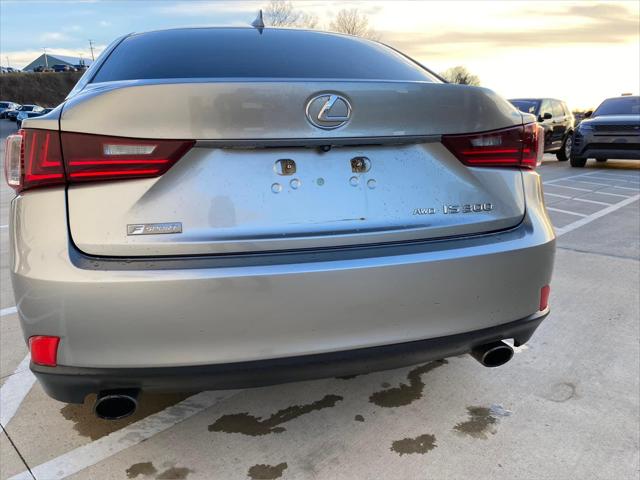 2016 Lexus IS 300 4dr Sdn AWD