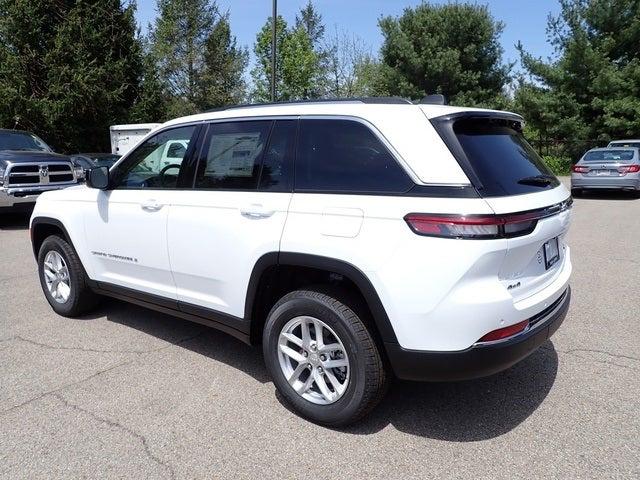 2023 Jeep Grand Cherokee GRAND CHEROKEE LAREDO 4X4