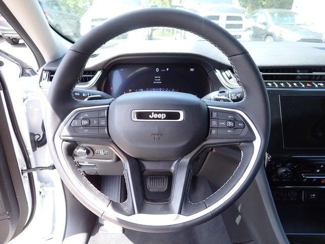 2023 Jeep Grand Cherokee GRAND CHEROKEE LAREDO 4X4