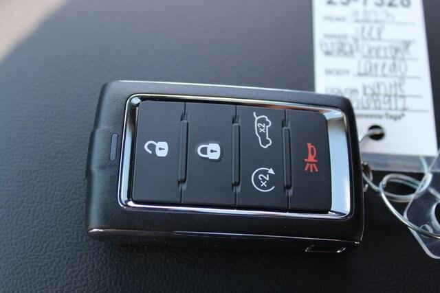 2023 Jeep Grand Cherokee GRAND CHEROKEE ALTITUDE 4X4