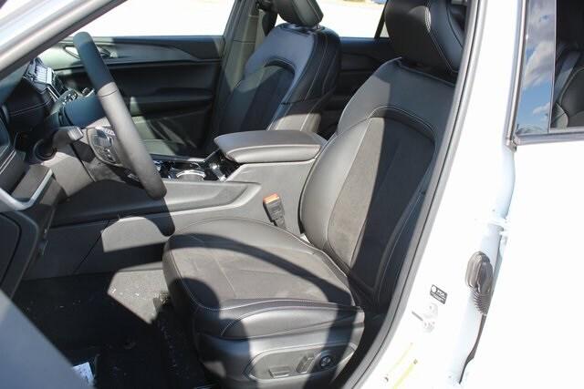 2023 Jeep Grand Cherokee GRAND CHEROKEE ALTITUDE 4X4
