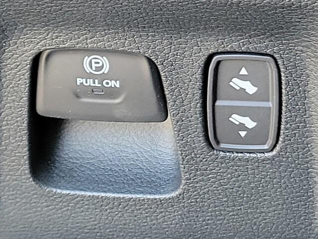 2023 RAM Ram 1500 RAM 1500 LIMITED CREW CAB 4X4 57 BOX