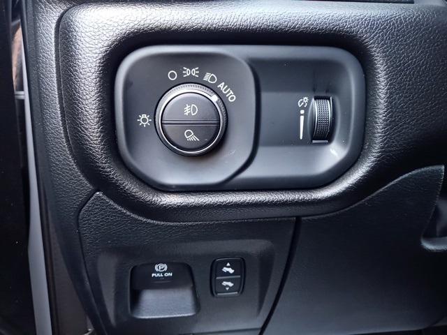 2023 RAM Ram 1500 RAM 1500 BIG HORN CREW CAB 4X4 57 BOX