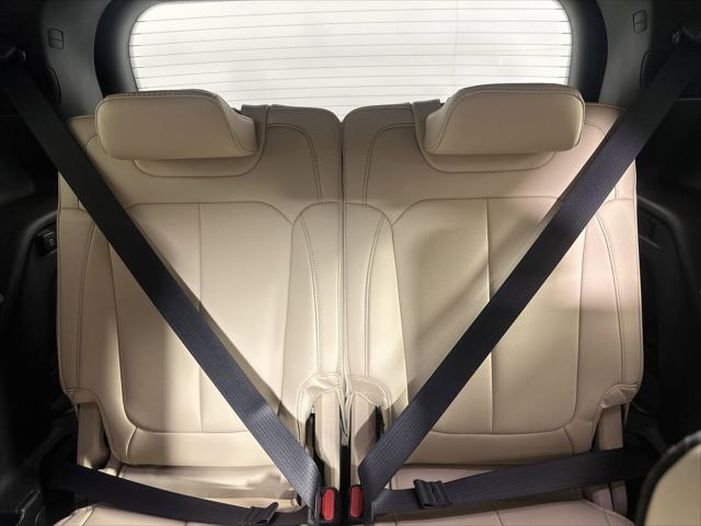 2023 Jeep Grand Cherokee GRAND CHEROKEE L LIMITED 4X4