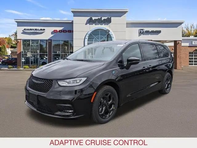 2023 Chrysler Pacifica Hybrid Touring L