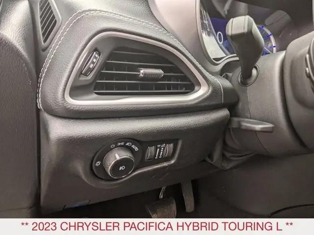 2023 Chrysler Pacifica Hybrid Touring L