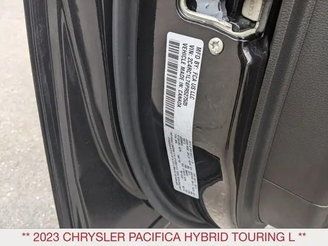 2023 Chrysler Pacifica Hybrid Touring L
