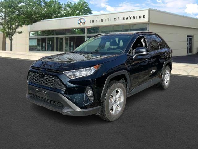 2020 Toyota RAV4 XLE [3]