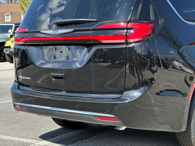 2023 Chrysler Pacifica PACIFICA TOURING L