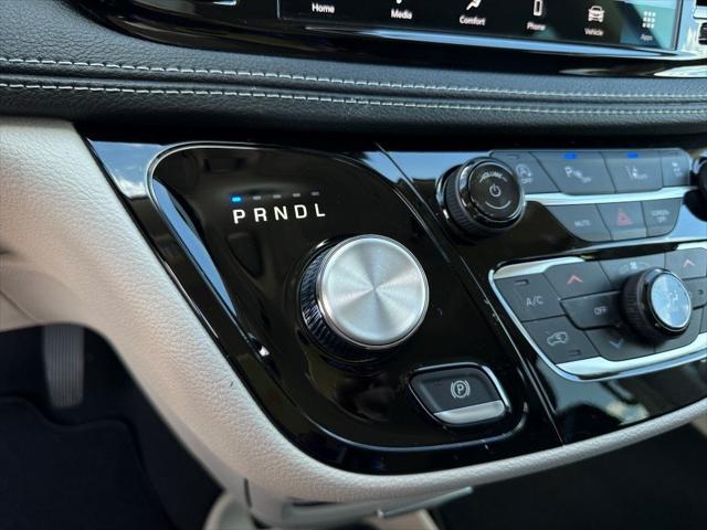 2023 Chrysler Pacifica PACIFICA TOURING L
