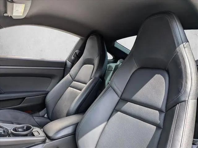 2021 Porsche 911 Carrera