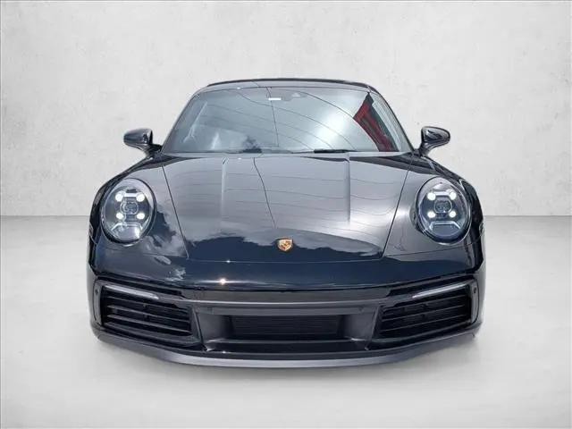 2021 Porsche 911 Carrera